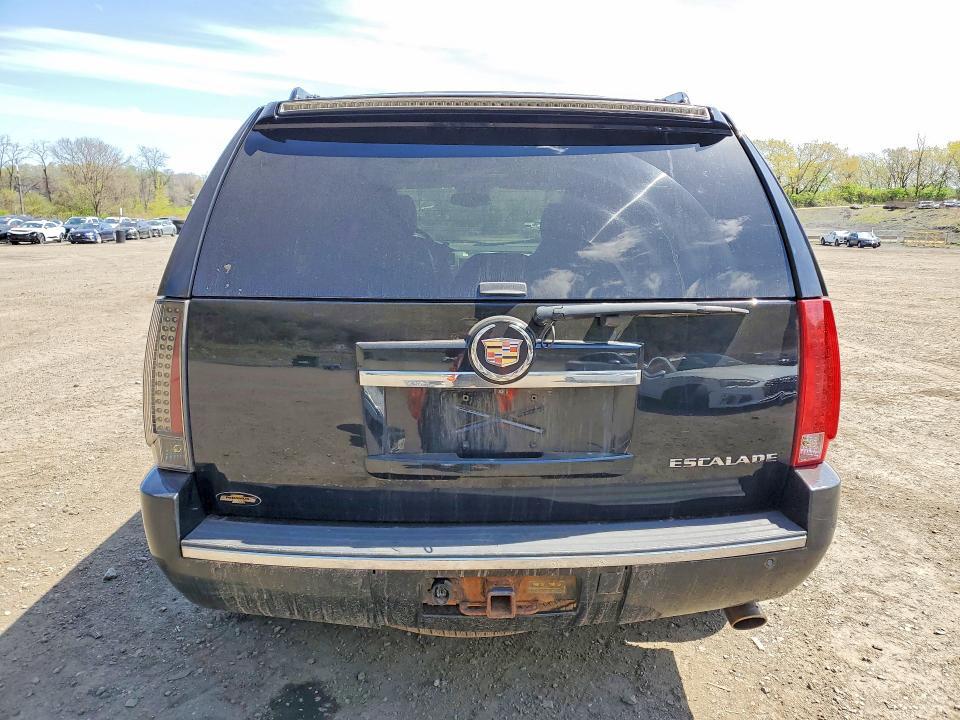 2013 Cadillac Escalade Premium
