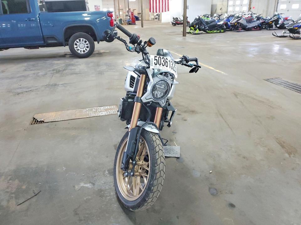 2022 Cf Moto 700 CL-X