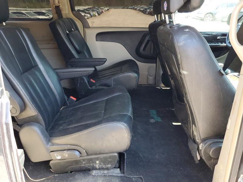 2013 Chrysler Town & Country Touring