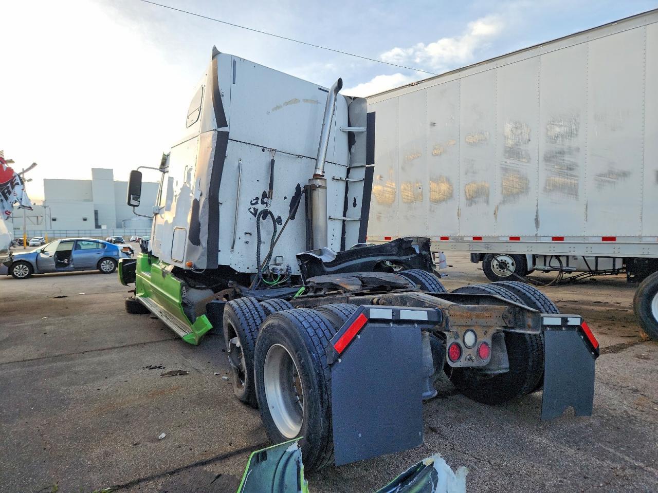 2014 Freightliner Columbia Semi Truck