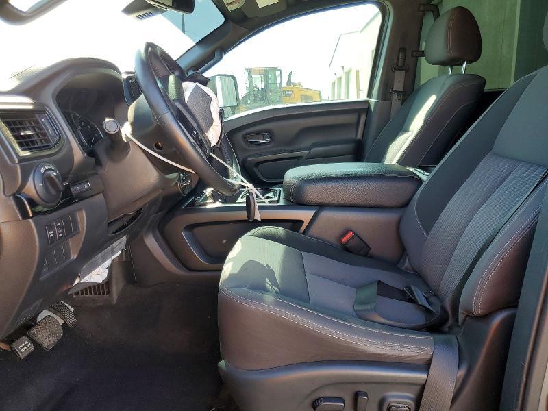 2023 Nissan Titan SV