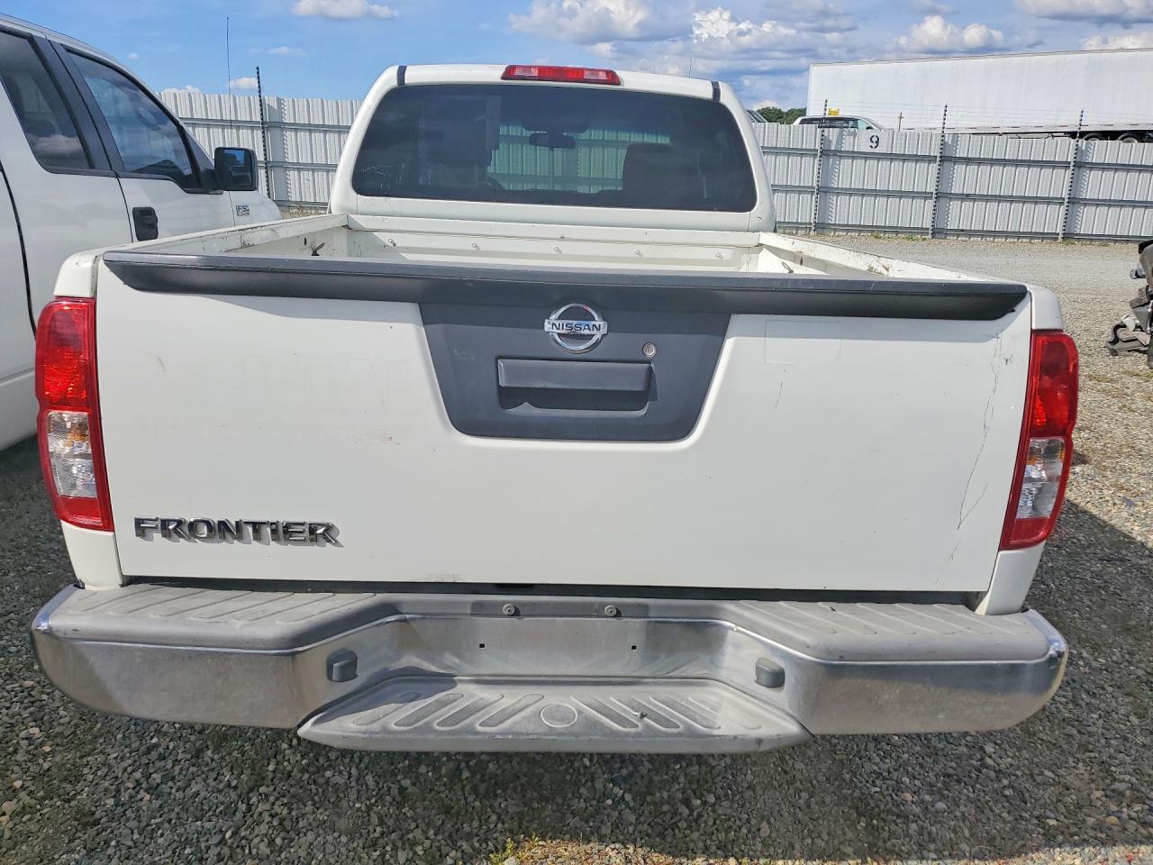 2015 Nissan Frontier S