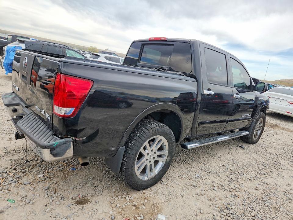 2012 Nissan Titan SV