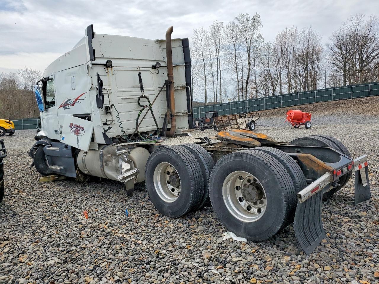 2020 Volvo VNR Semi Truck