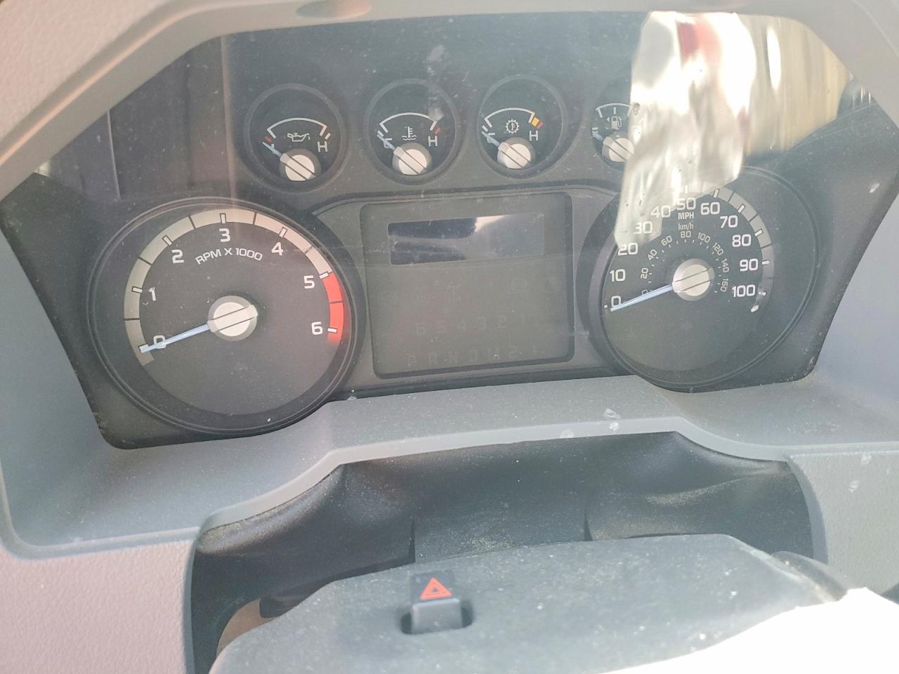 2016 Ford F650 Super Duty BOX Truck