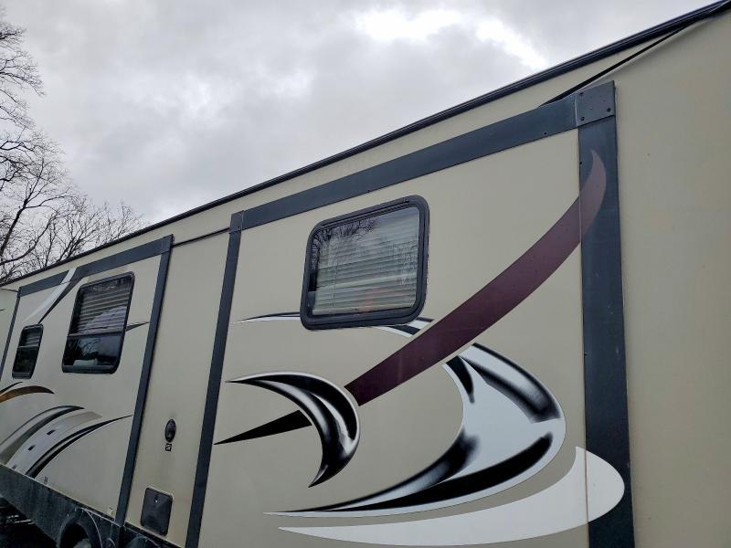 2015 Keystone 2015 Forest River Apex Camper