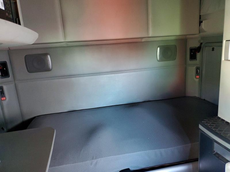 2019 Kenworth 2018 Kenworth T680 Semi Truck