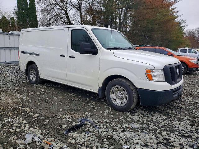 2019 Niss Nv 2500 sv