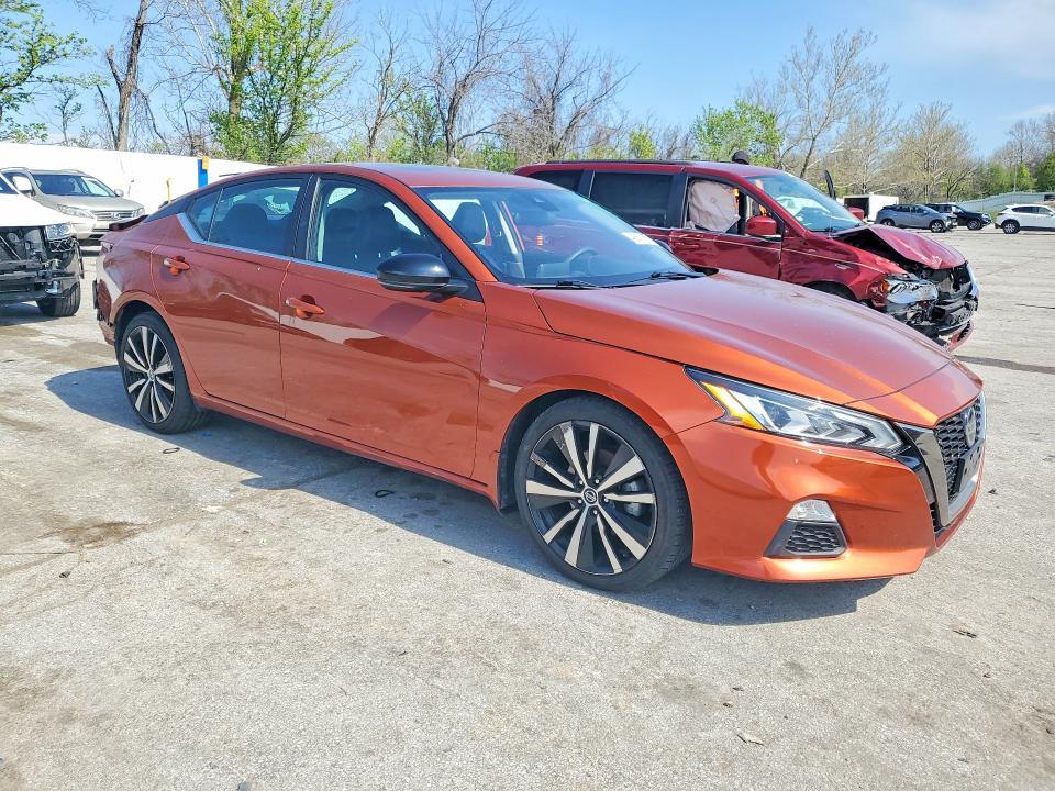 2021 Nissan Altima 2.0 sr