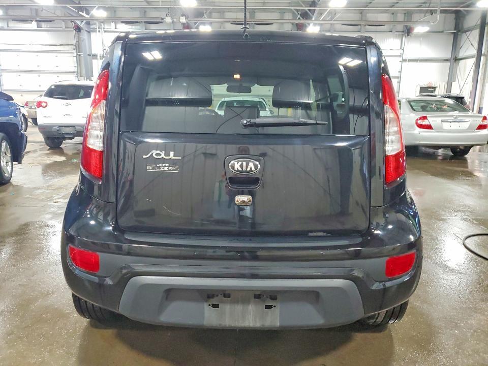 2013 KIA Soul +