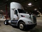 2016 Peterbilt 579 Semi Truck