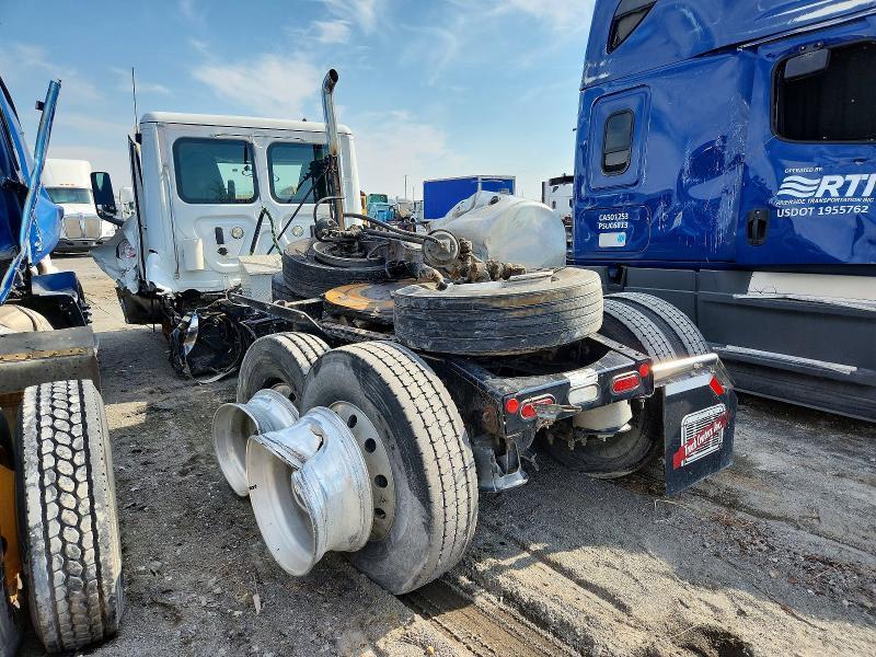 2021 Freigliner 2021 Freightliner Cascadia 113 Semi Truck