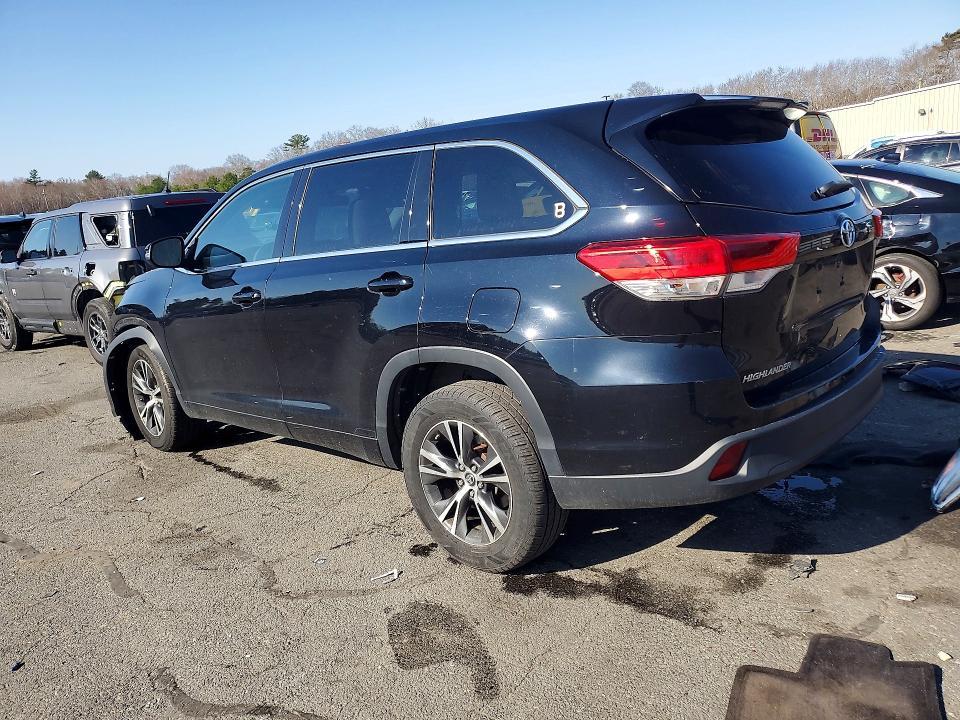 2017 Toyota Highlander le