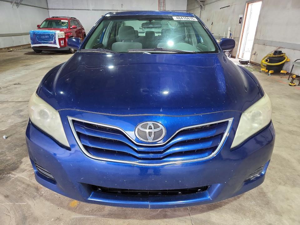 2010 Toyota Camry le