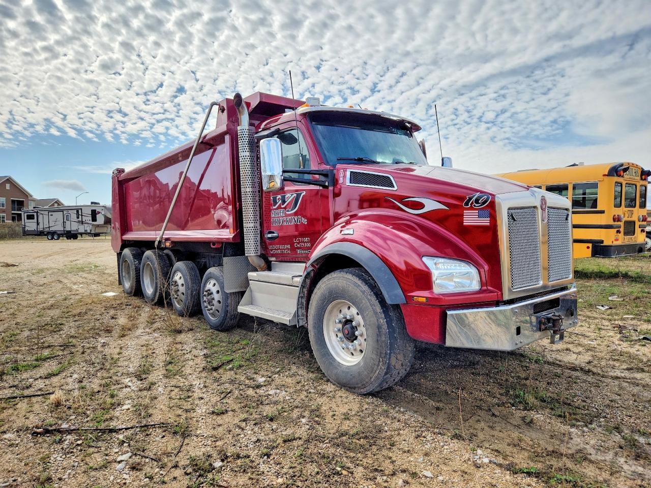 2019 Kenworth T880 Dump Truck