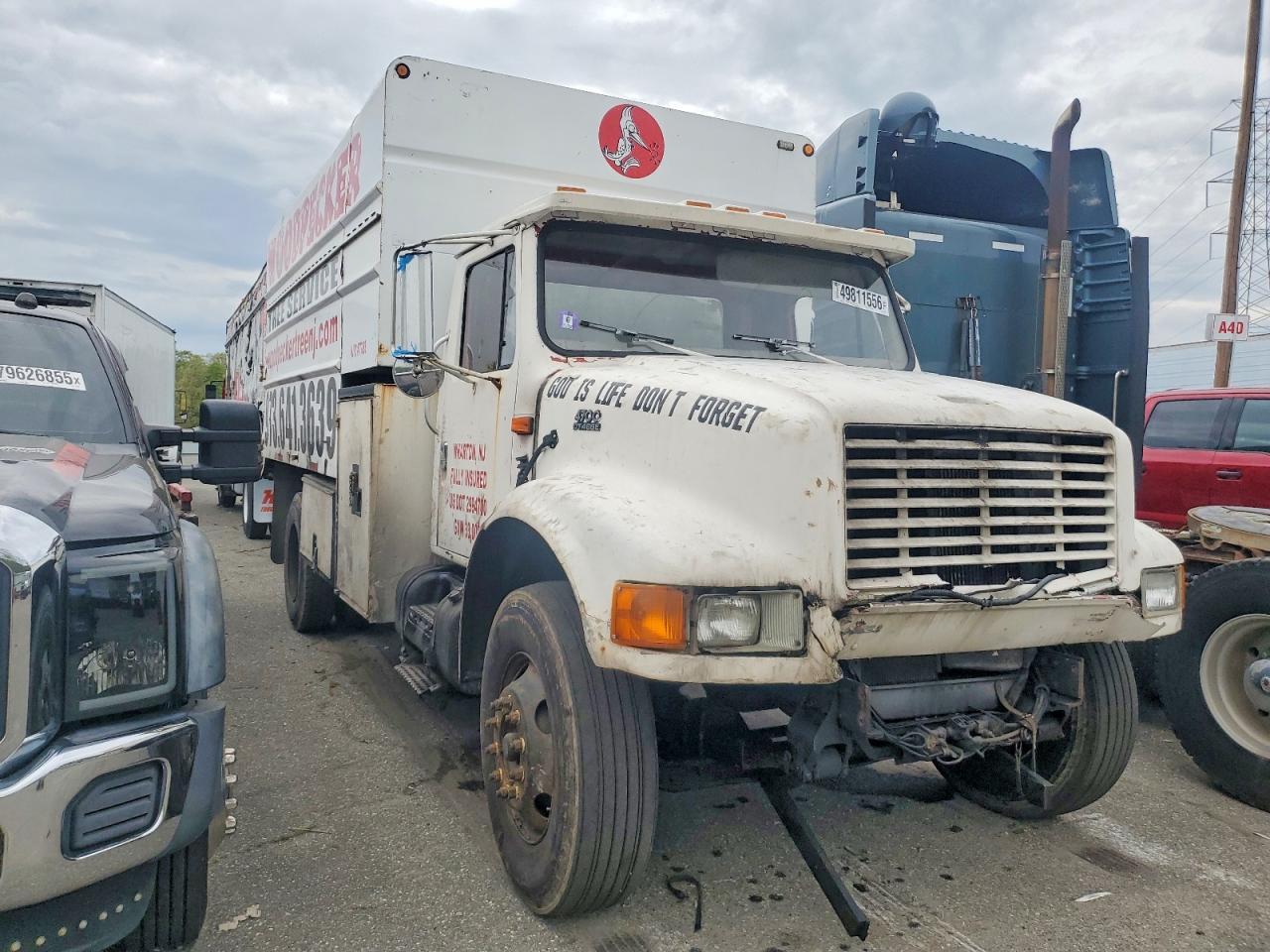 2001 International 4000 4700
