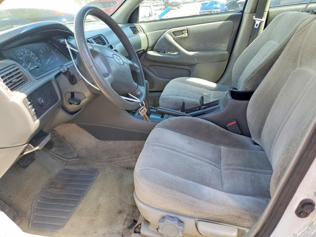 1997 Toyota Camry le