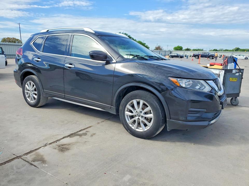 2019 Nissan Rogue sv