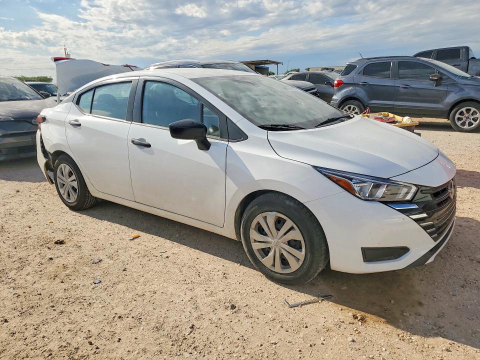 2023 Nissan Versa s