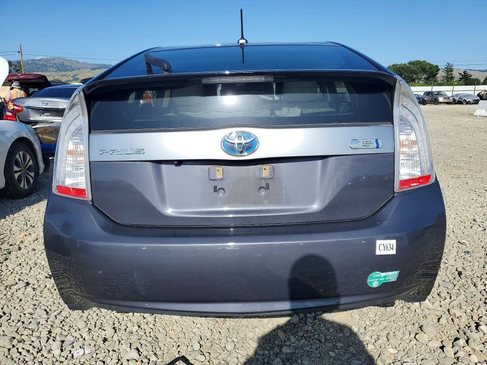 2014 Toyota Prius Plug-in Hybrid Base