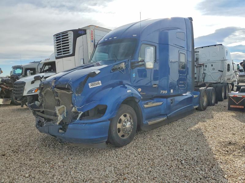 2020 Kenworth Constructi-Semi Truck