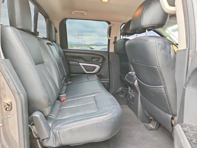2017 Nissan Titan SV