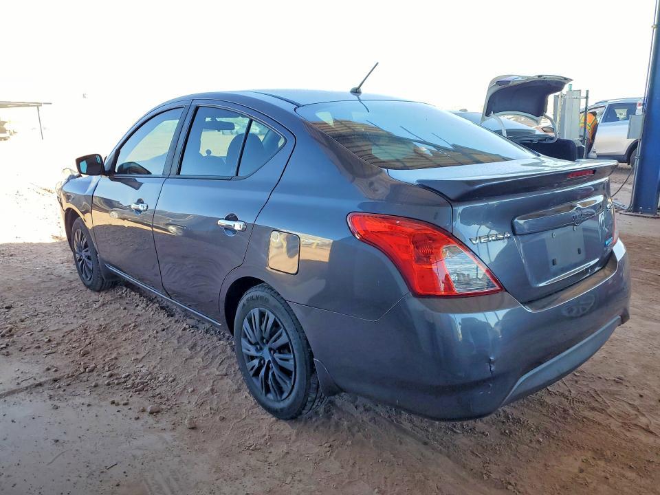 2015 Nissan Versa 1.6 sv