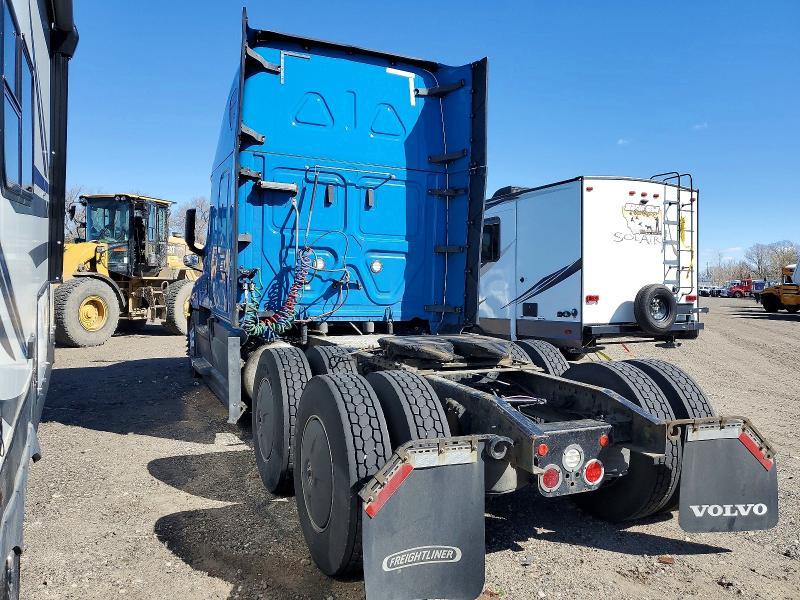 2020 Freightliner Cascadia 126 Semi Truck