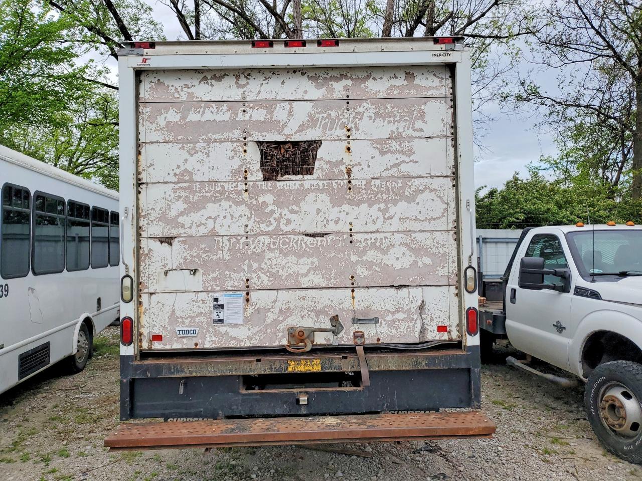 2013 Ford E350 BOX Truck