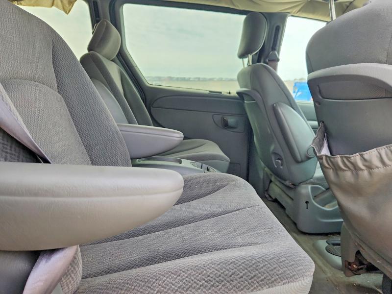 2004 Dodge Grand Caravan sxt