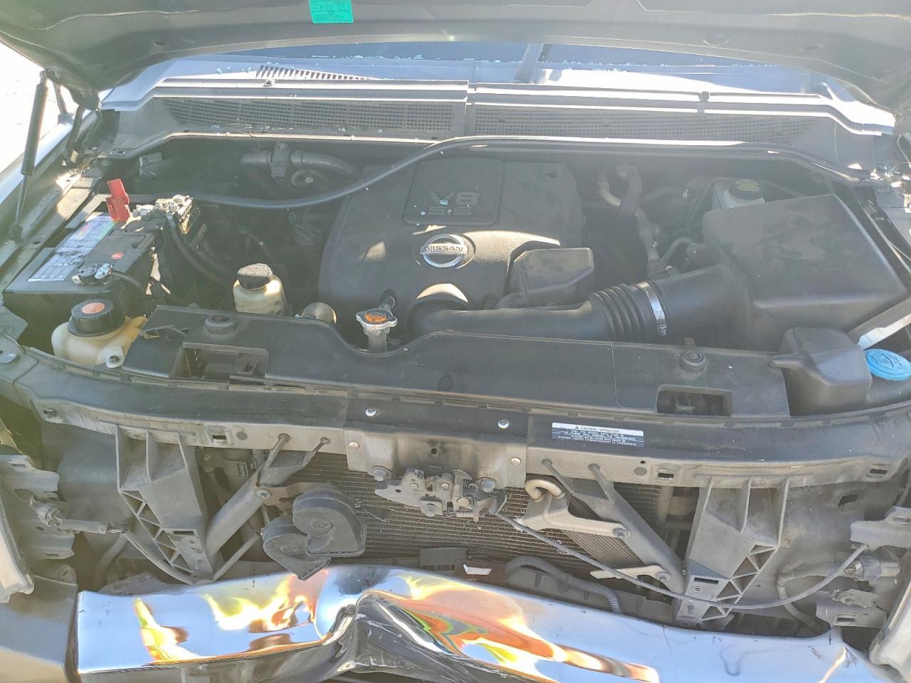 2011 Nissan Titan SV