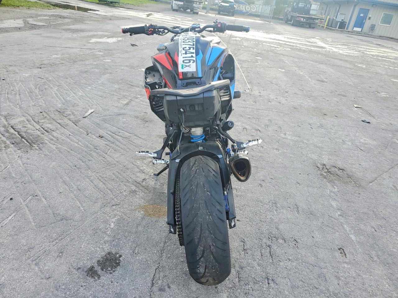 2026 BMW M 1000 XR