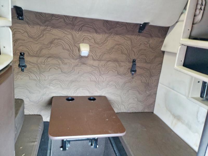 2016 Volv O VNL Semi Truck