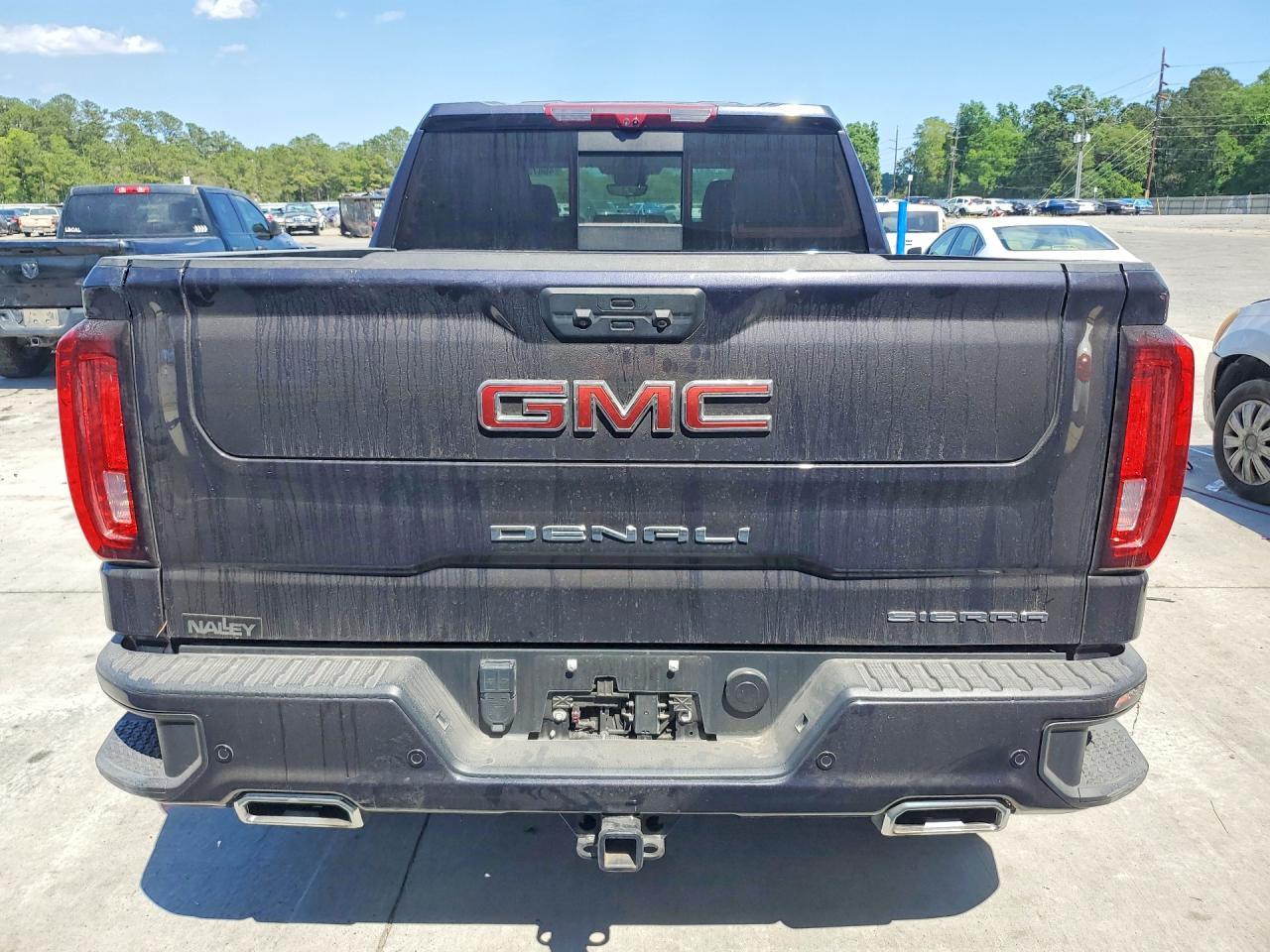 2025 GMC Sierra C1500 Denali