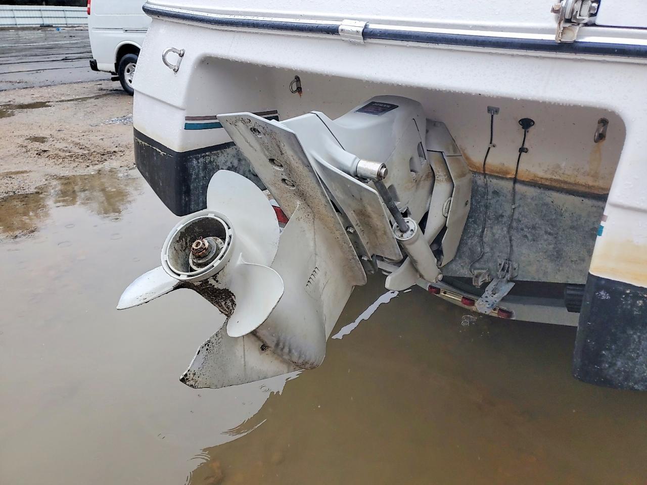 1998 Four Winds Sundowner 205