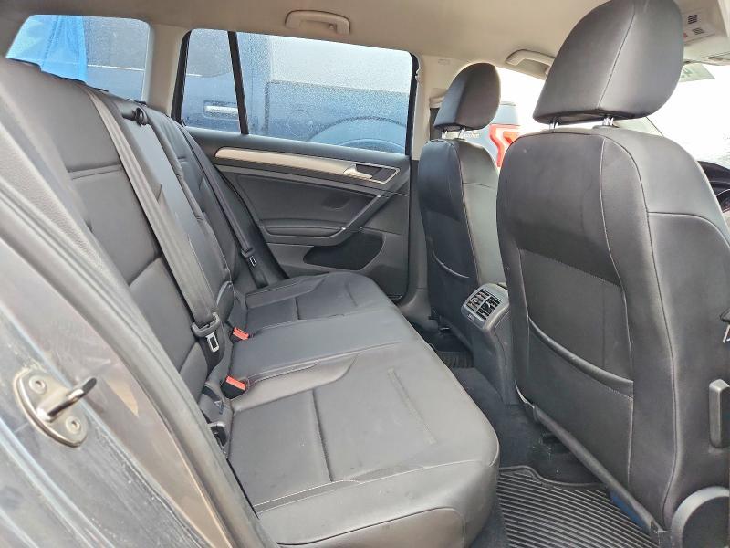 2015 Volkswagen Golf Sportwagen tdi s