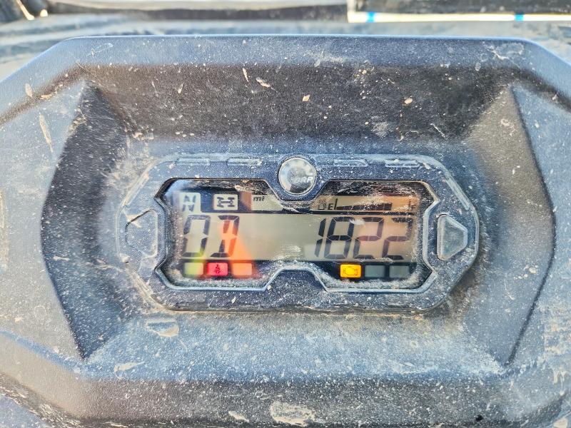 2019 Can-Am Defender max HD8