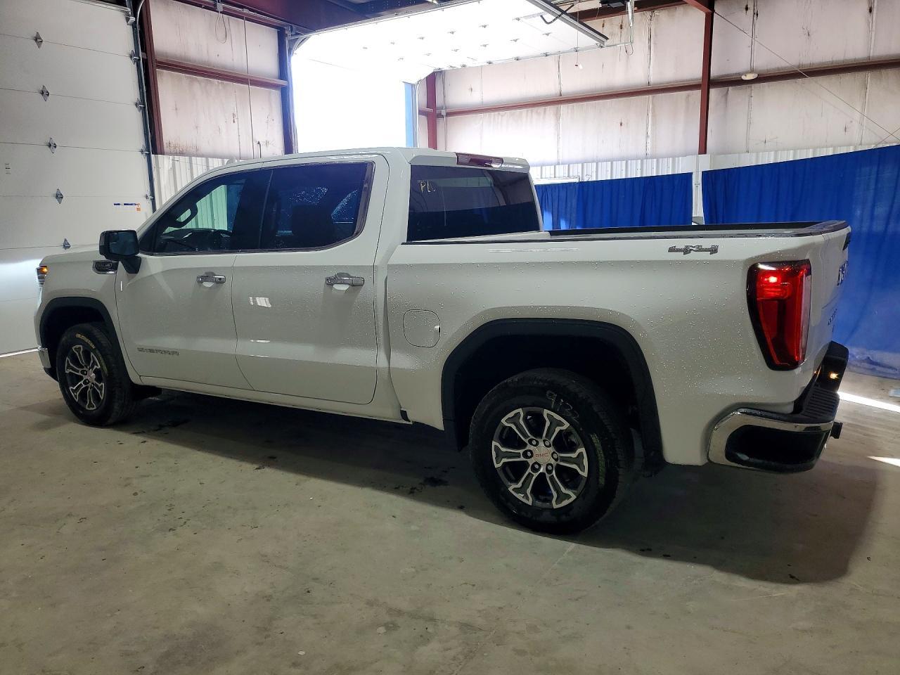 2026 GMC Sierra K1500 SLT