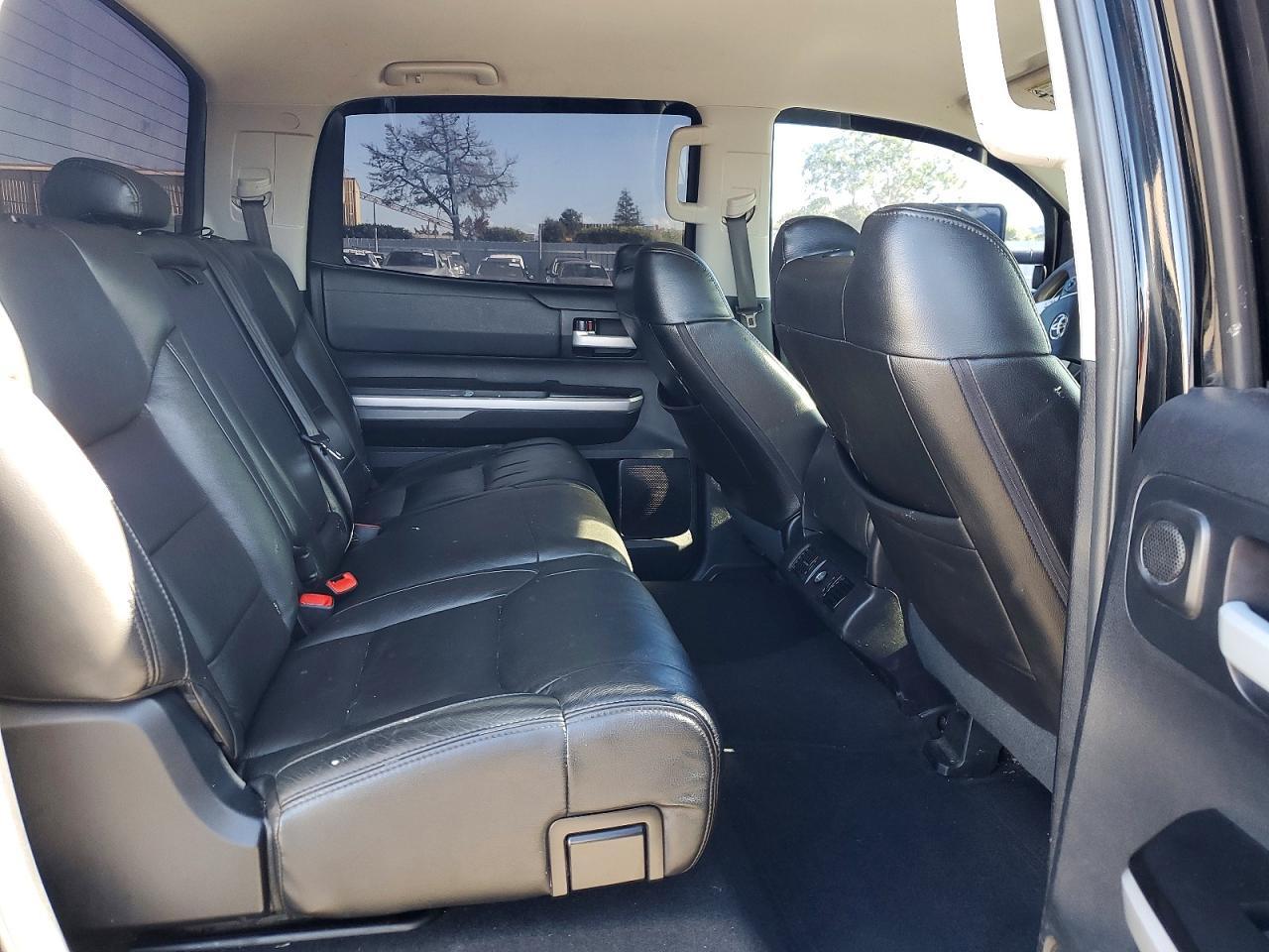 2014 Toyota Tundra SR5