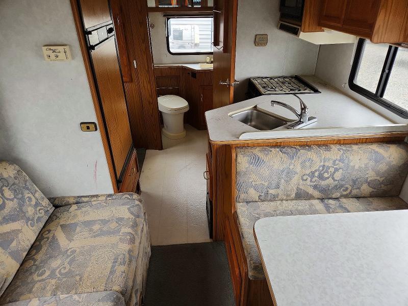 2000 Winn 2000 Chevrolet Express RV