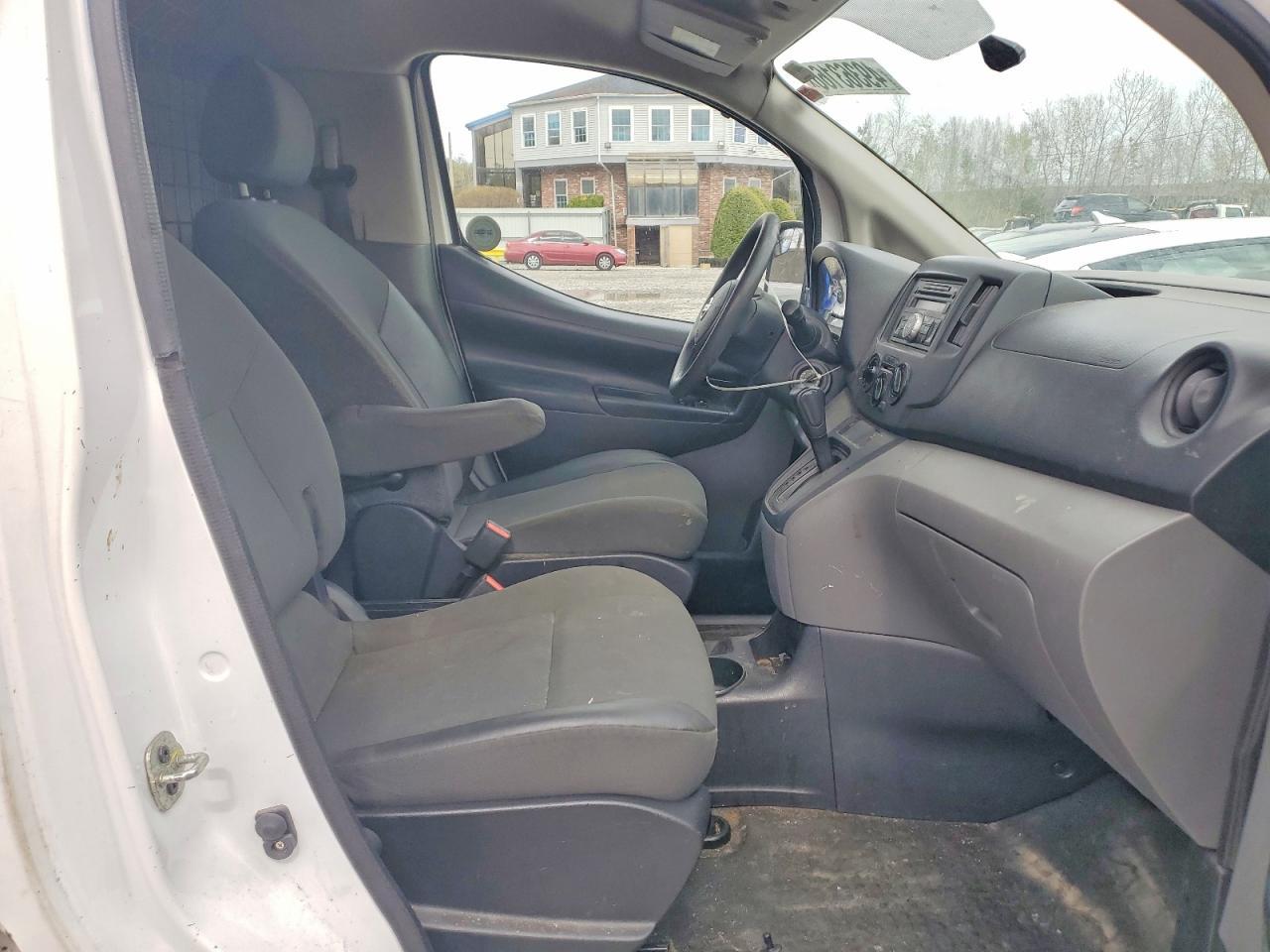 2017 Nissan NV200 S
