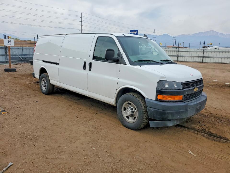 2018 Chevrolet Express G2500 4LT