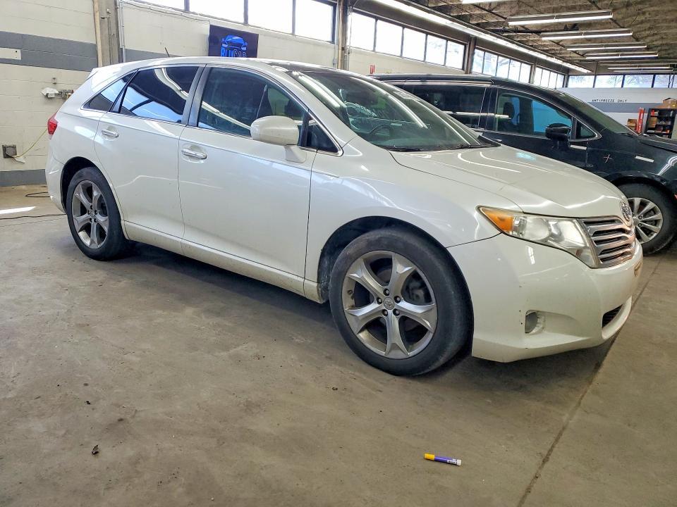 2010 Toyota Venza awd V6