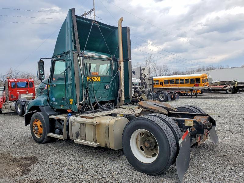 2017 Mack CX612 Semi Truck