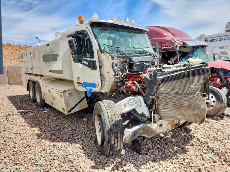 2019 Peterbilt 567 Fuel / Lube Truck