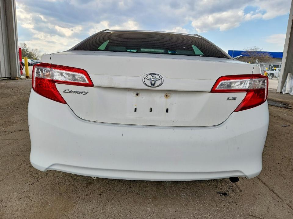 2012 Toyota Camry le