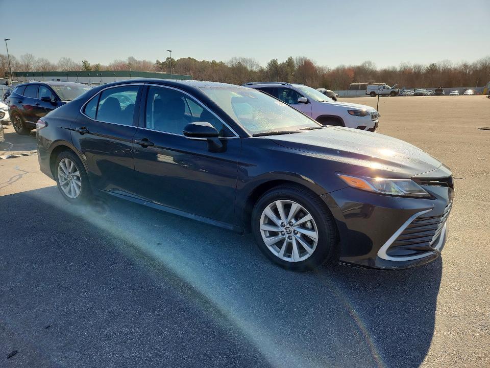 2023 Toyota Camry le