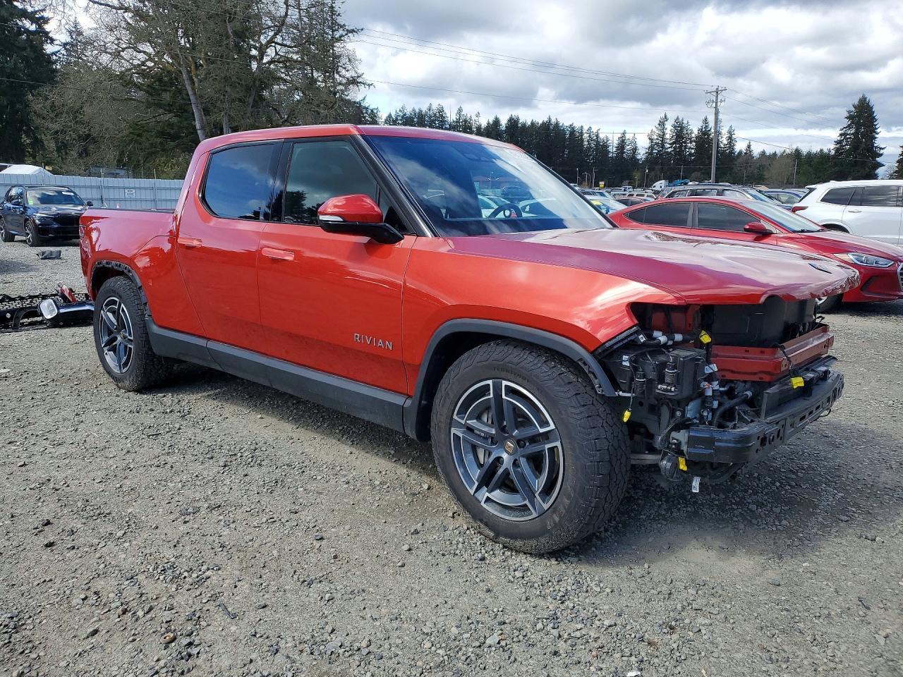 2025 Rivian R1T Adventure
