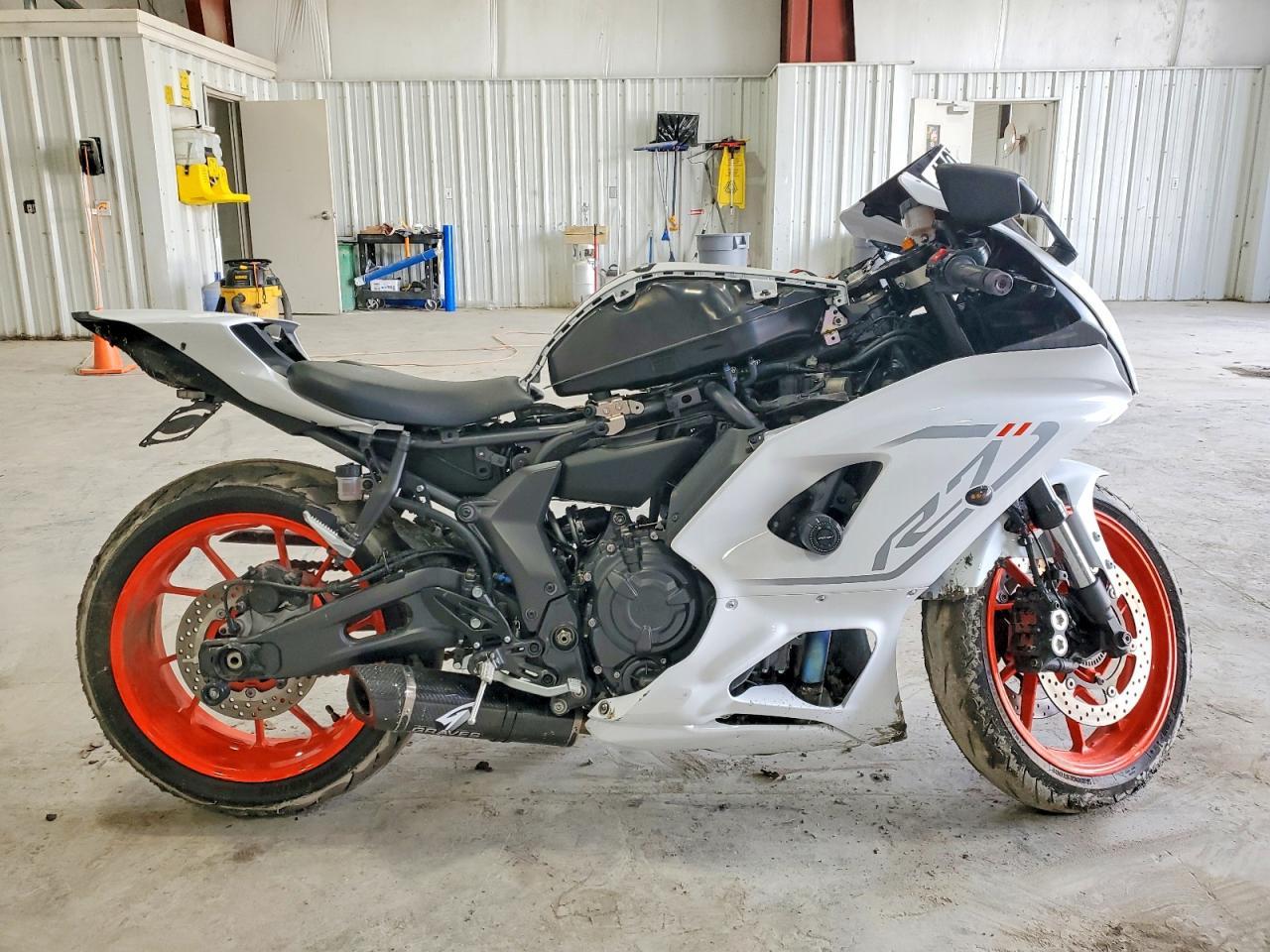 2023 Yama YZFR7