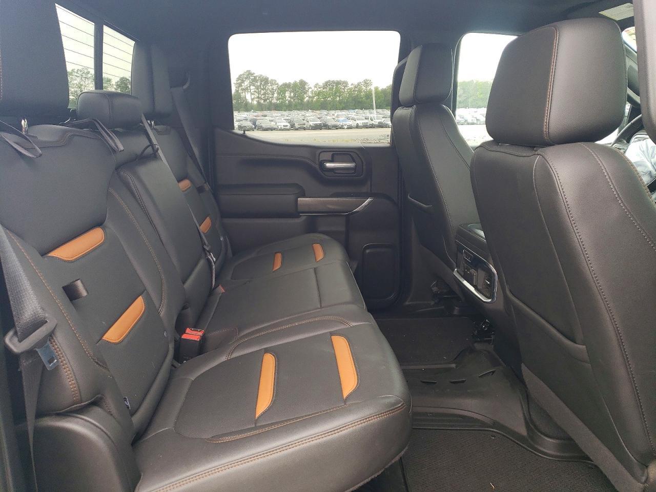2021 GMC Sierra K1500 AT4